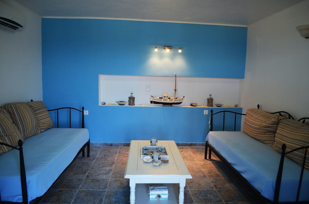 Villa Romanza Beach Villa Chalki Town Værelse billede