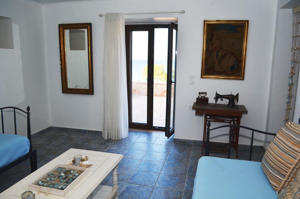 Villa Romanza Beach Villa Chalki Town Værelse billede